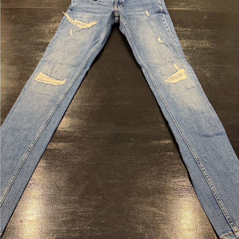 Stylish Blue Distressed Skinny Women Jeans